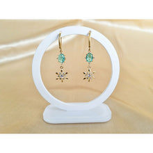 Load image into Gallery viewer, Snowflake earrings