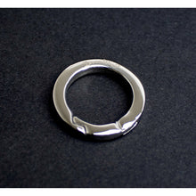 Load image into Gallery viewer, Round Marine Grade SS Clasp
